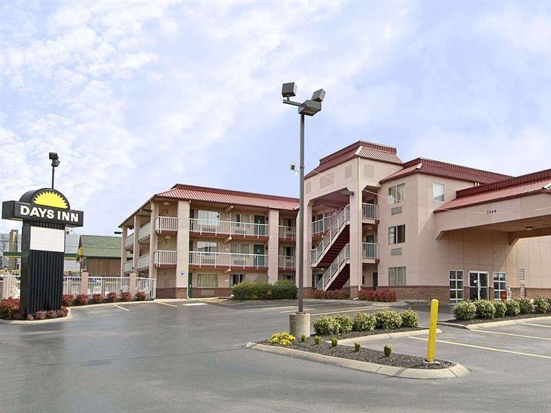 Super 8 By Wyndham Nashville Near Downtown / I-40 المظهر الخارجي الصورة