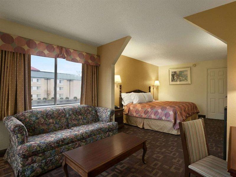 Super 8 By Wyndham Nashville Near Downtown / I-40 المظهر الخارجي الصورة